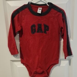 GAP Infant Bodysuit in Red and Gray